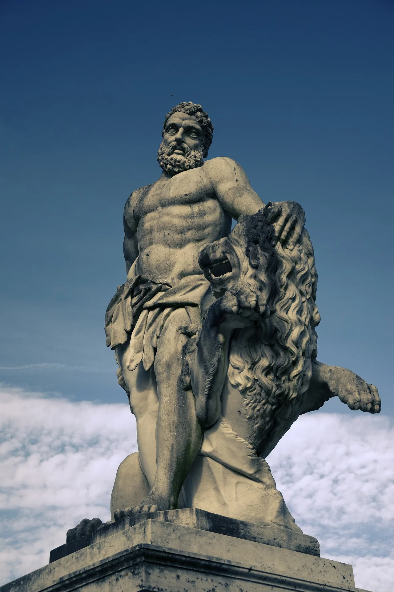 hercules-588138_1920